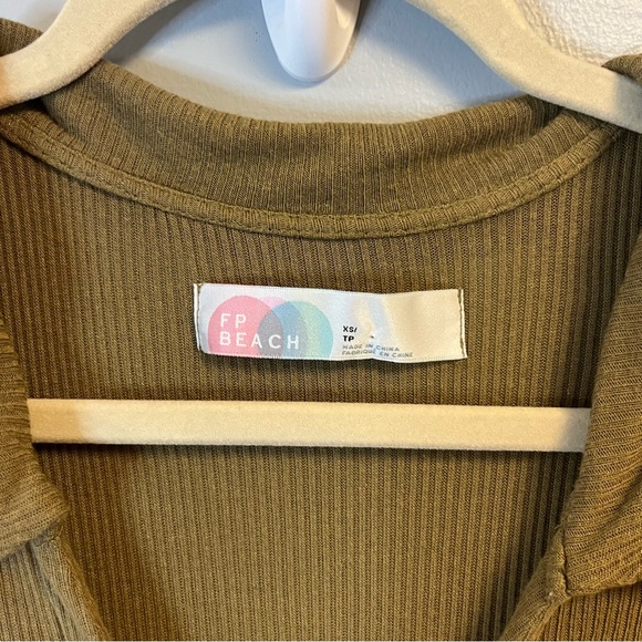 Free People Beach x Revolve Lively Romper in Tropical Nut Sz XS EUC Linen Blend - Picture 5 of 11